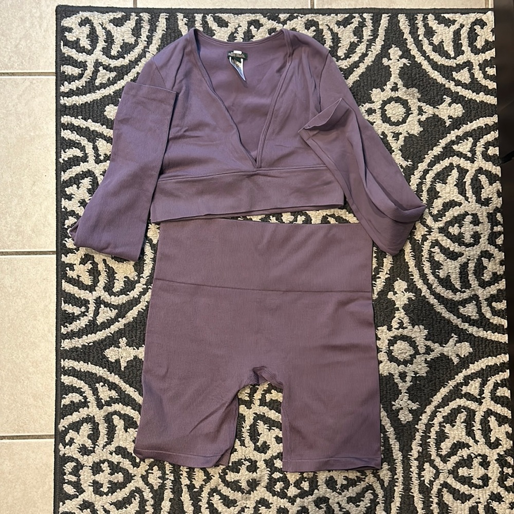 Target wild fable long sleeve purple work out set